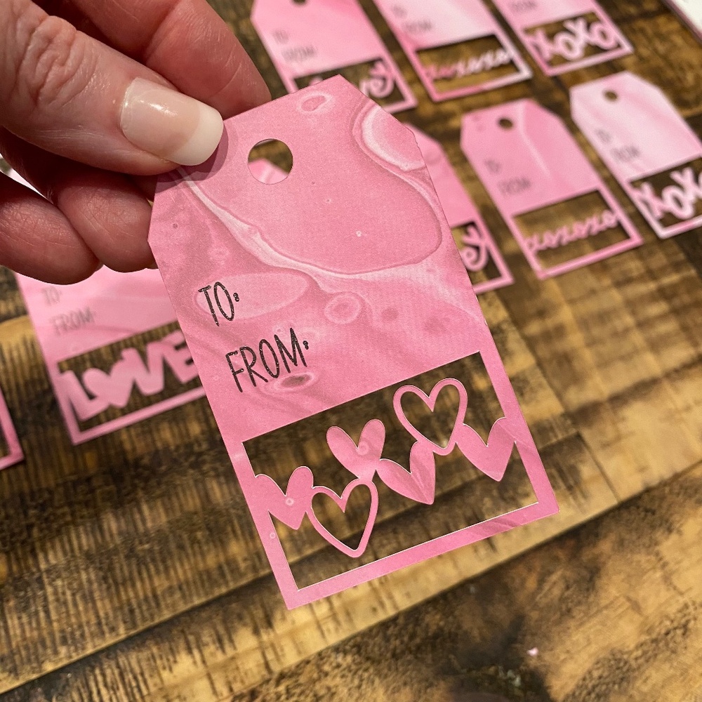 Valentine Gift Tags Set of 16/Hearts Love XOXO Gift Tags